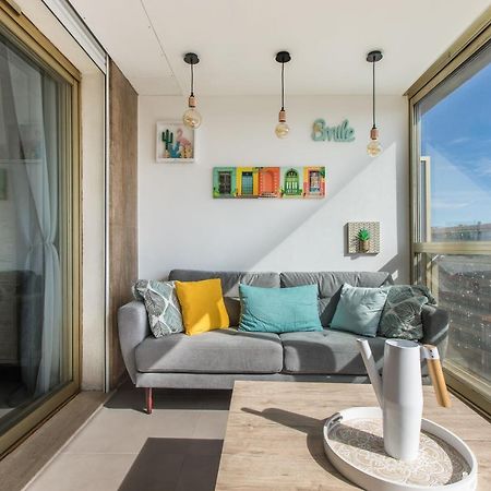 Lb Vacation Rentals I Admire Panoramic Ocean Views Through Walls Of Windows Cannes Eksteriør billede