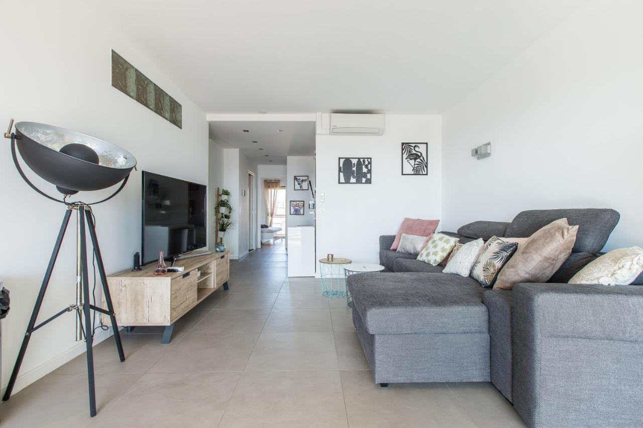 Lb Vacation Rentals I Admire Panoramic Ocean Views Through Walls Of Windows Cannes Eksteriør billede