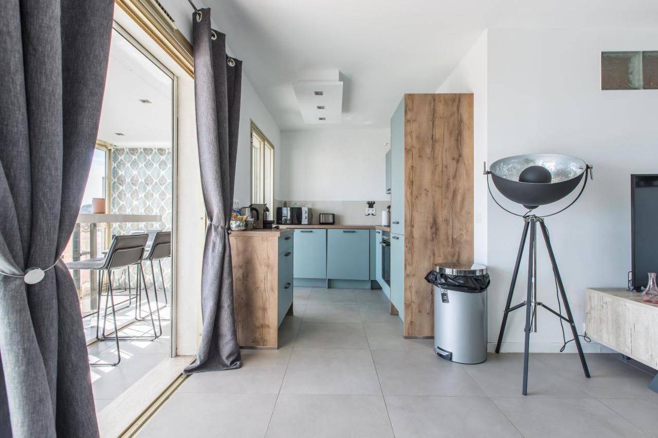 Lb Vacation Rentals I Admire Panoramic Ocean Views Through Walls Of Windows Cannes Eksteriør billede